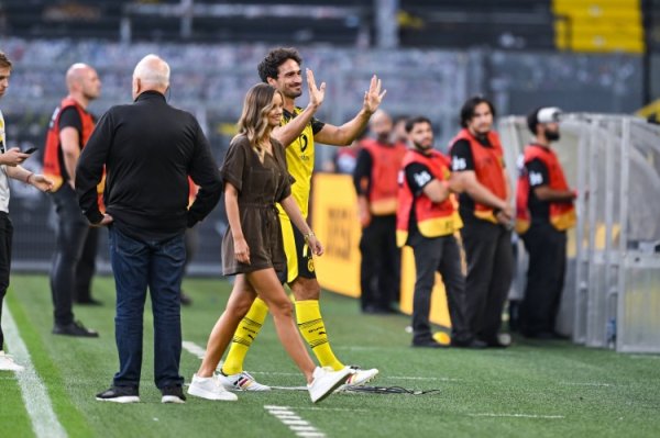 Hummels nói về việc làm bình l