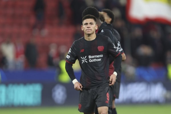 Khó lên cấp! Cầu thủ 19 tuổi E