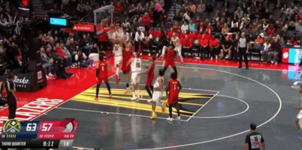 Mây chuyển và nước chảy! Jokic