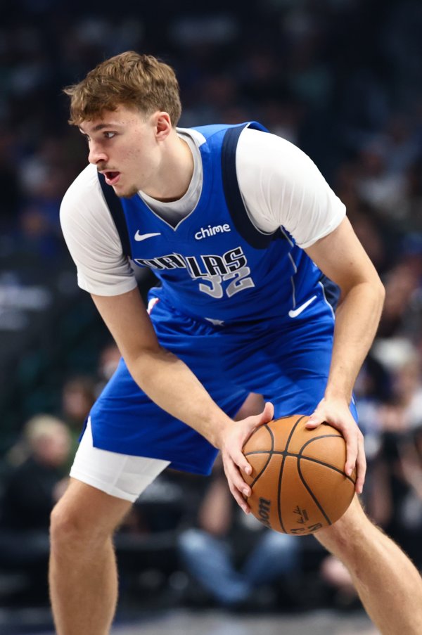 😕Làm hậu vệ không hề dễ dàng! 