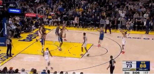 Đánh lại! Booker tung cú ba đi