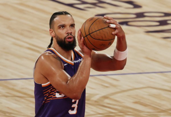 Lên đây! Sau đòn tấn công mạnh